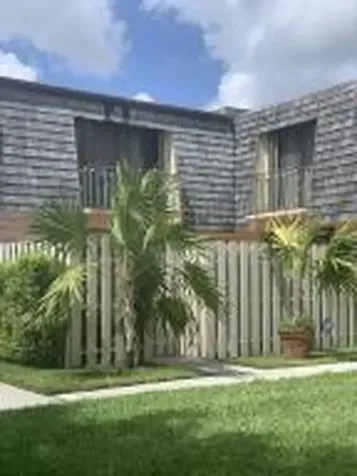 139 Lake Arbor Drive Palm Springs FL 33461