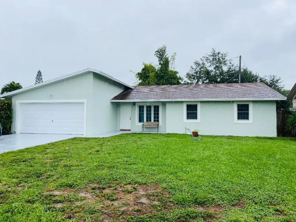 3281 Gondolier Way Lake Worth FL 33462