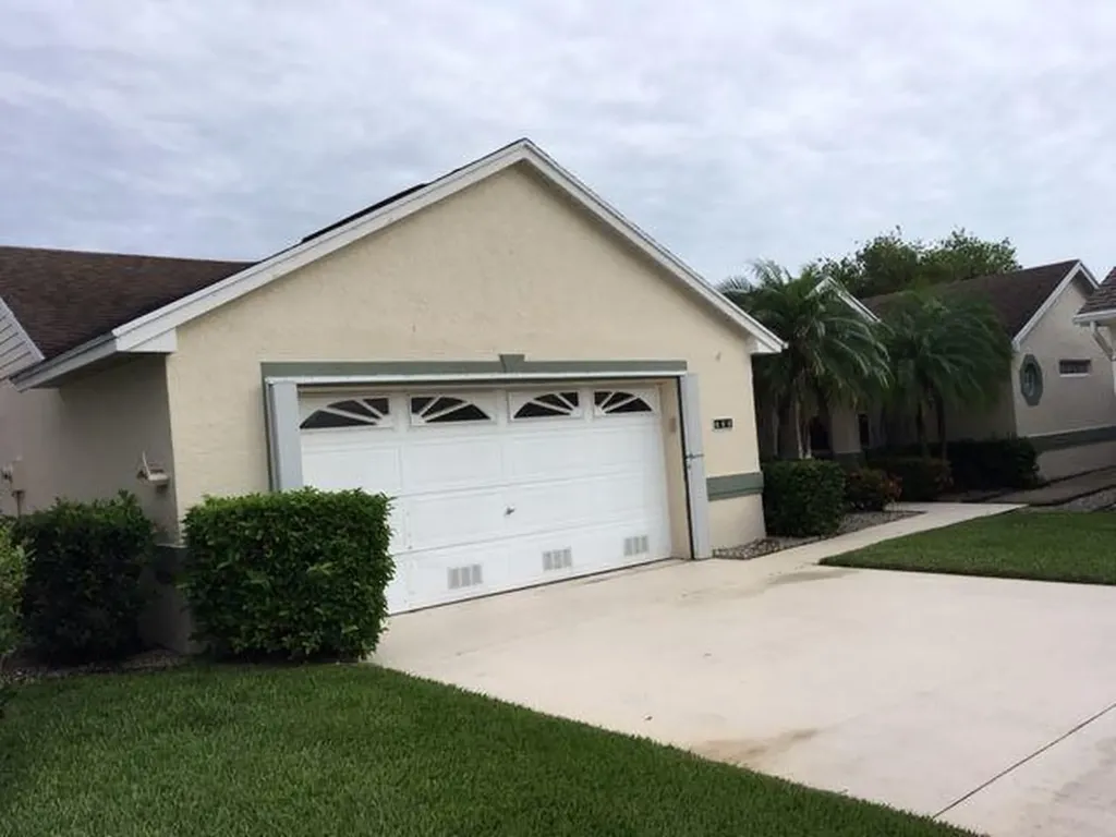 442 NW Sherry Lane Port St Lucie FL 34986