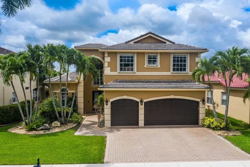 6761 Houlton Circle Lake Worth FL 33467