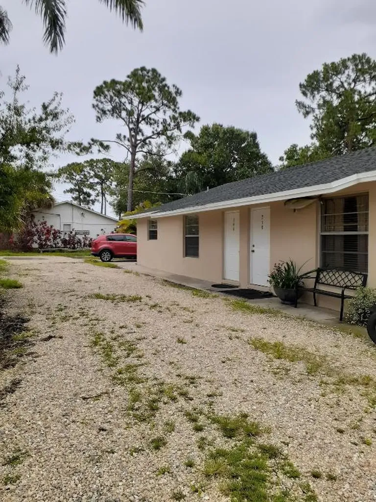 748 SW 36th Terrace Palm City FL 34990