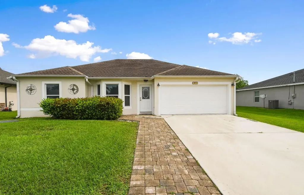 1851 SW Inlander Avenue Port St Lucie FL 34953