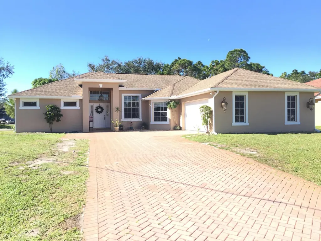 2582 SW Chestnut Lane Port St Lucie FL 34953