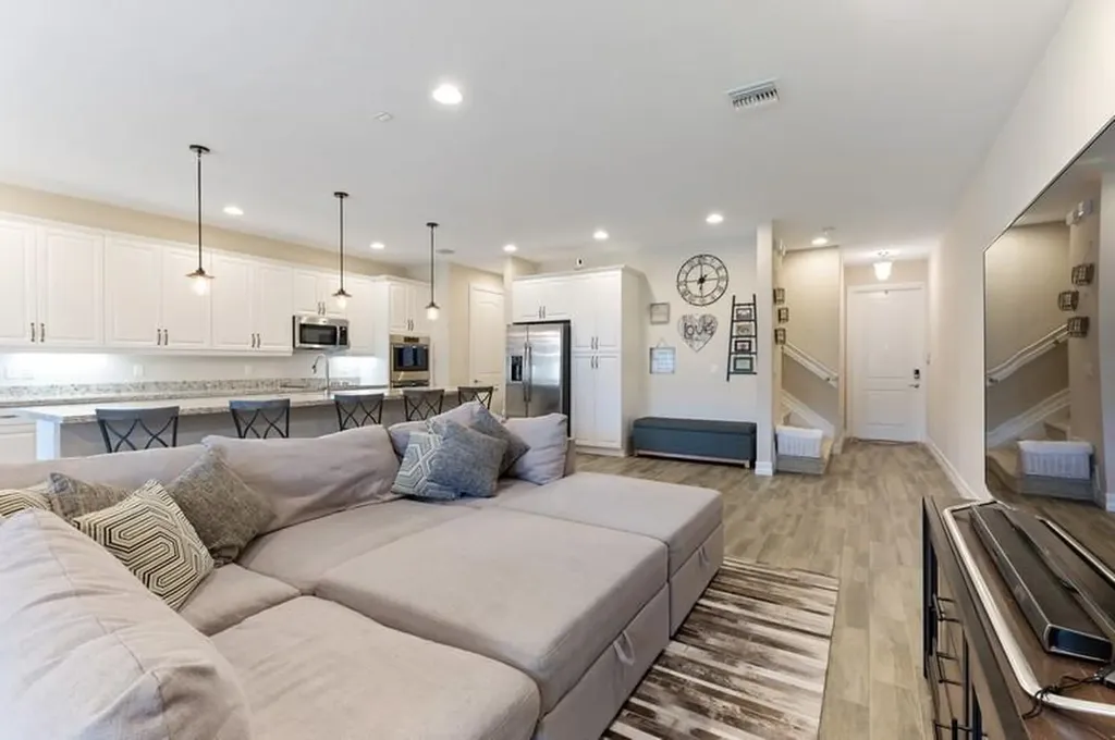 87 Dogwood Court Royal Palm Beach FL 33411