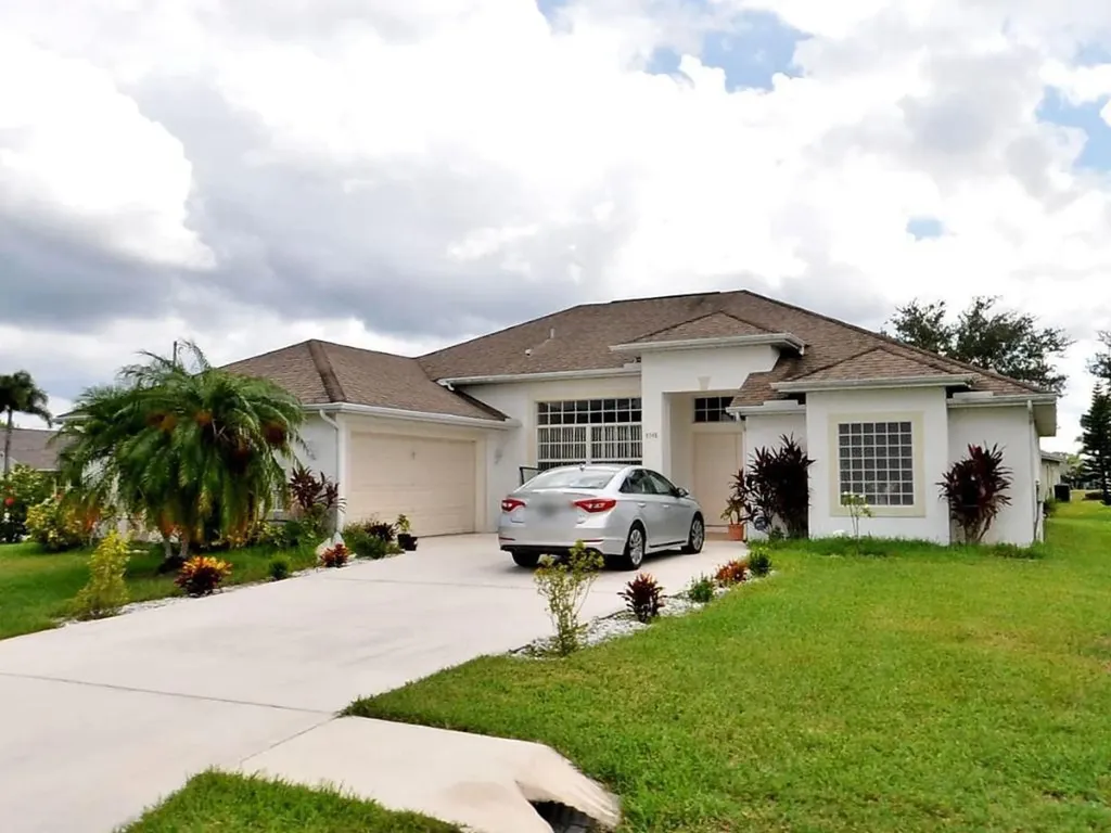 5748 NW Eskimo Circle Port St Lucie FL 34986