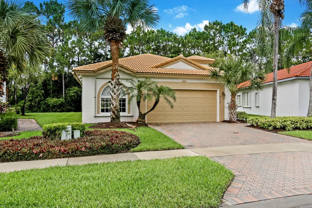 8114 Brindisi Lane Boynton Beach FL 33472