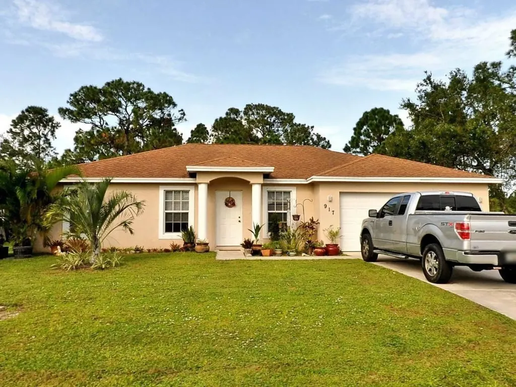 917 SW Nichols Terrace Port St Lucie FL 34953