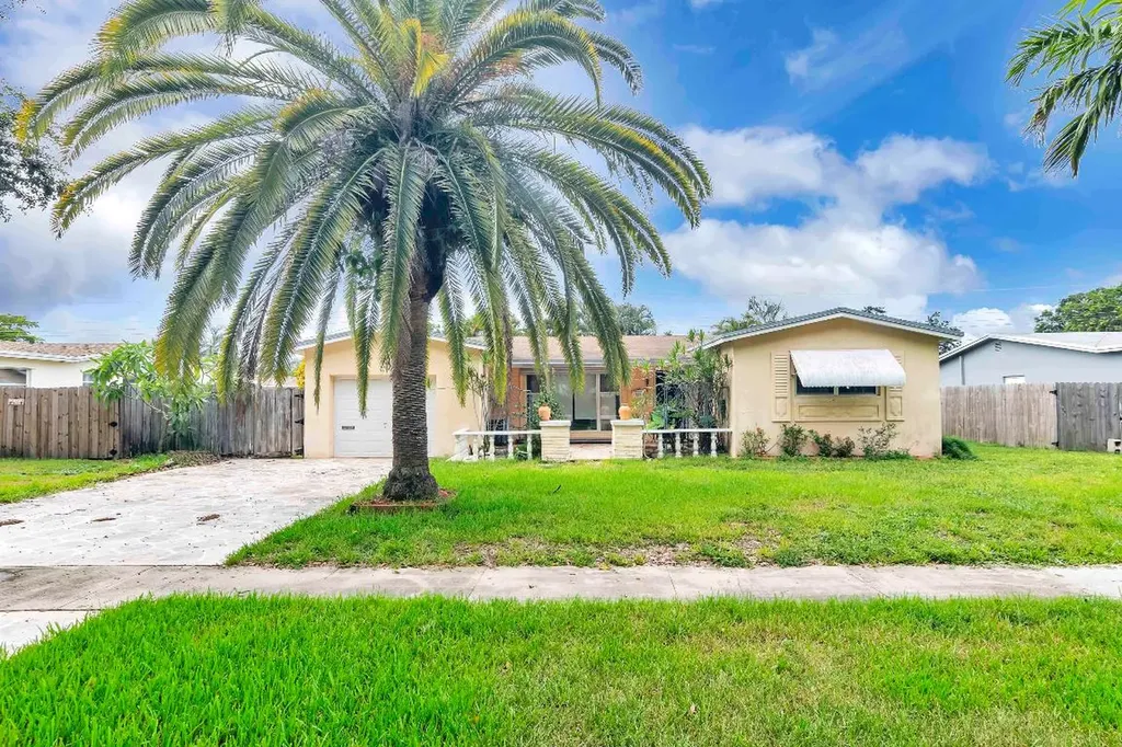8963 SW 53rd Street Cooper City FL 33328