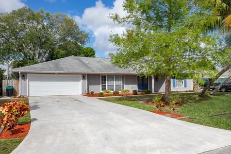1586 SE Clearbrook Street Port St Lucie FL 34983