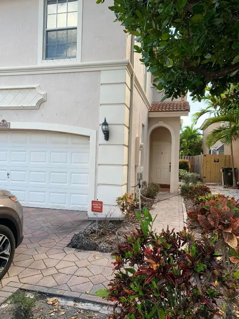5180 Stagecoach Drive Coconut Creek FL 33073