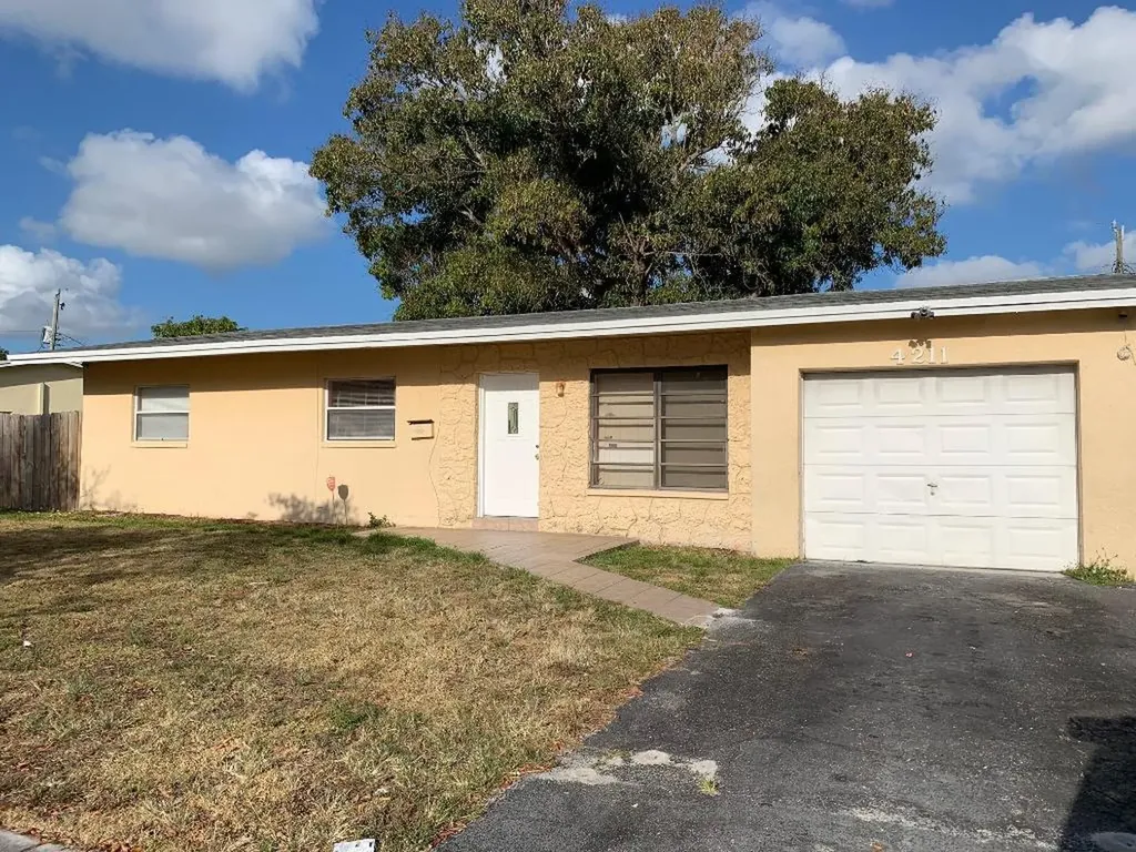 4211 NE 2nd Avenue Deerfield Beach FL 33064