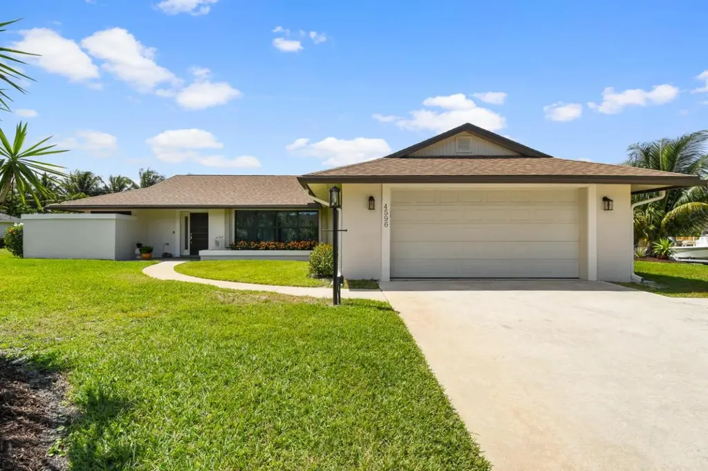 4596 SE Windsor Court Stuart FL 34997