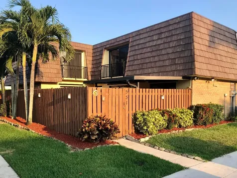 551 Springdale Circle Palm Springs FL 33461