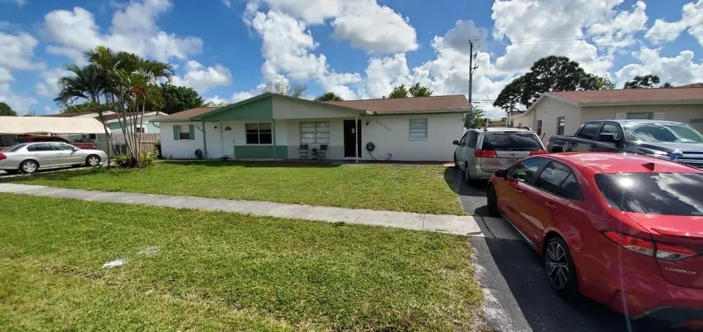 5870 S 38th Court Greenacres FL 33463