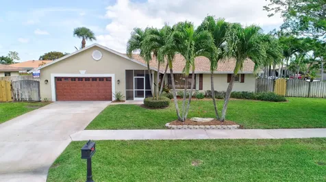 17766 Oakwood Avenue Boca Raton FL 33487