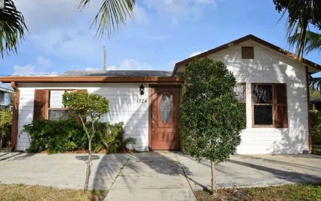 1224 N A Street Lake Worth Beach FL 33460
