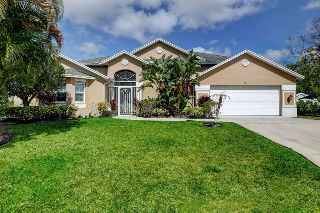 301 SW Buzby Court Port St Lucie FL 34953
