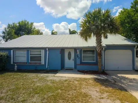 682 SW Old Briar Avenue Port St Lucie FL 34953