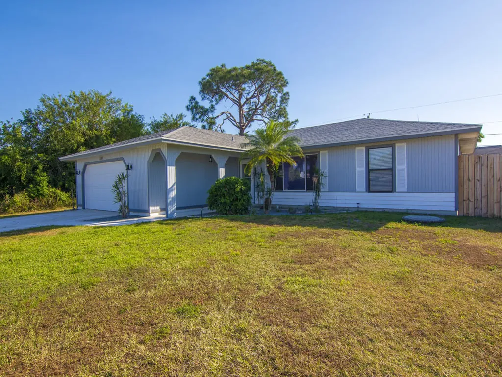2638 SW Cameo Boulevard Port St Lucie FL 34953