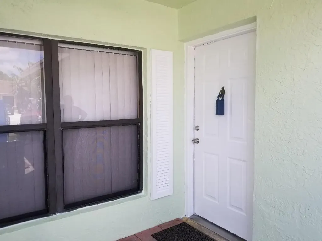 5874 Lincoln Circle W Lake Worth FL 33463