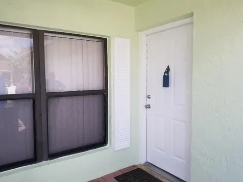 5874 Lincoln Circle W Lake Worth FL 33463