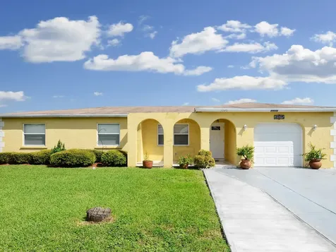 10575 Ermine Avenue Boca Raton FL 33428