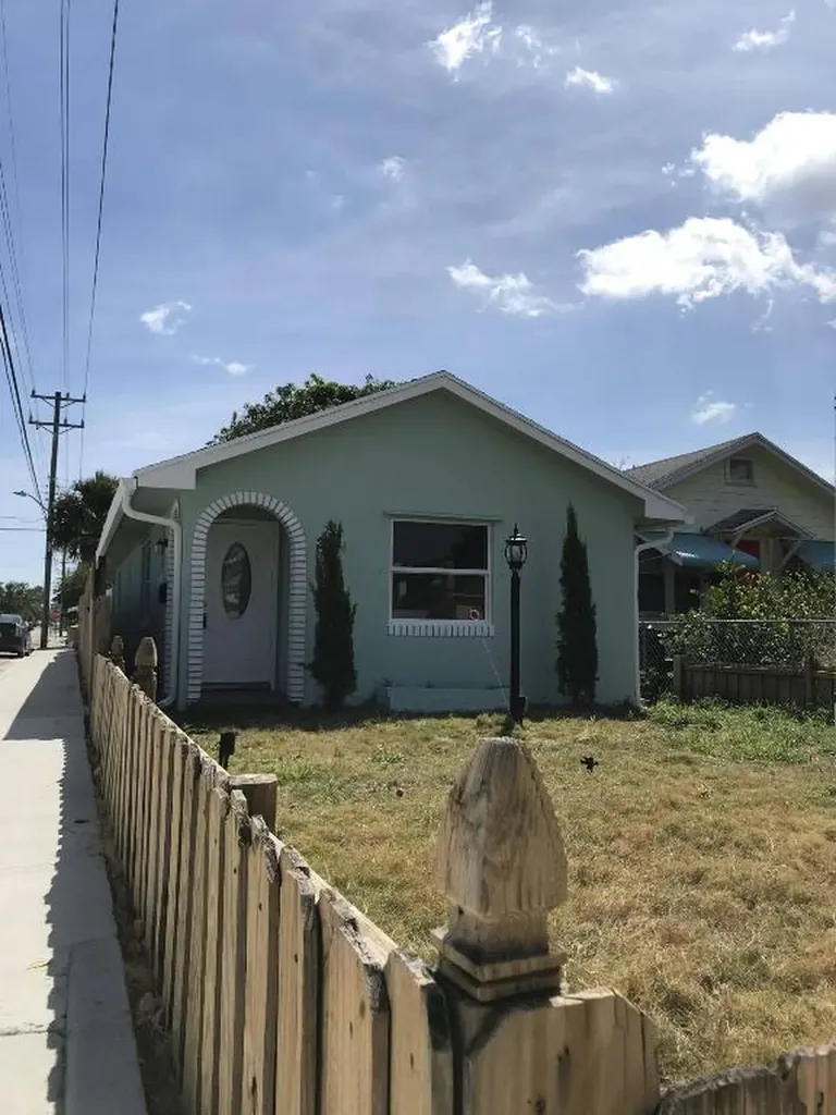 332 N D Street Lake Worth Beach FL 33460