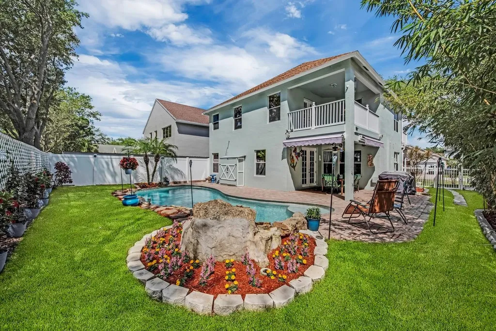 103 Country Club Way Royal Palm Beach FL 33411