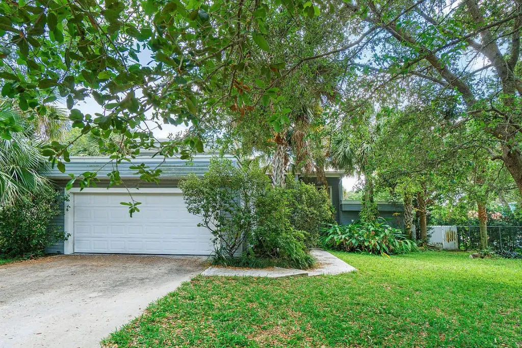 890 SW 20th Street Boca Raton FL 33486