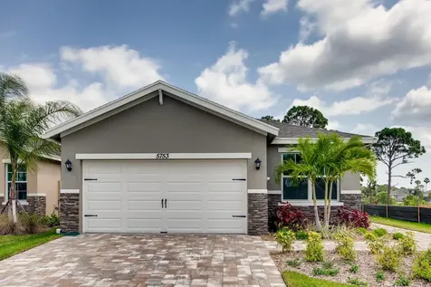 5753 SE Pinehurst Trail Hobe Sound FL 33455