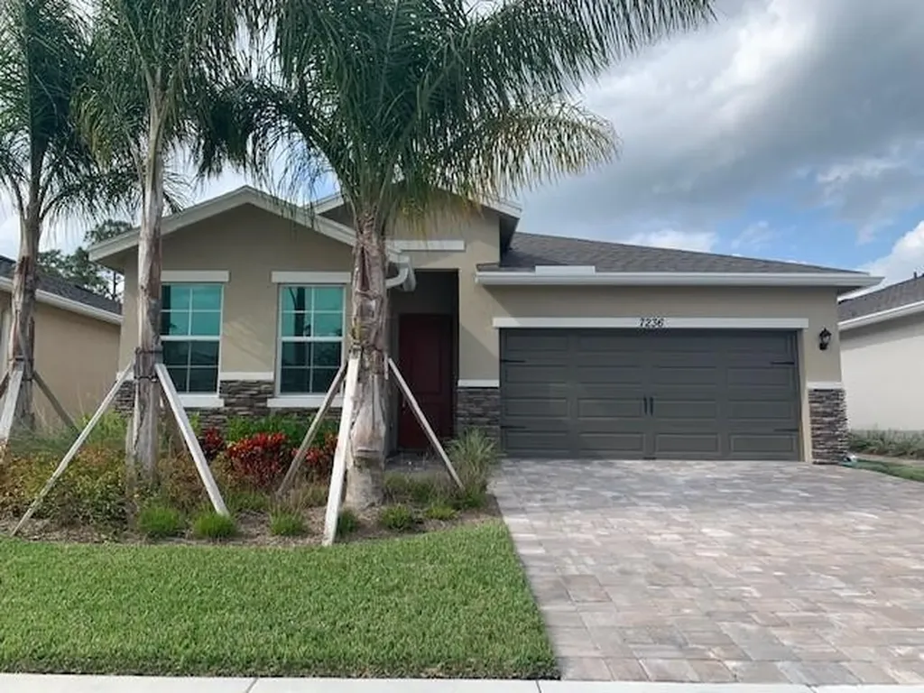 7236 SE Sebona Court Hobe Sound FL 33455