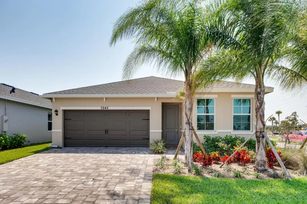 7245 SE Sebona Court Hobe Sound FL 33455