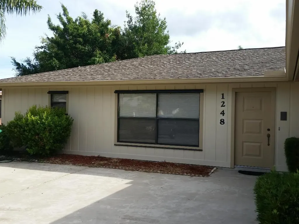1248 SE Palm Beach Road Port St Lucie FL 34952