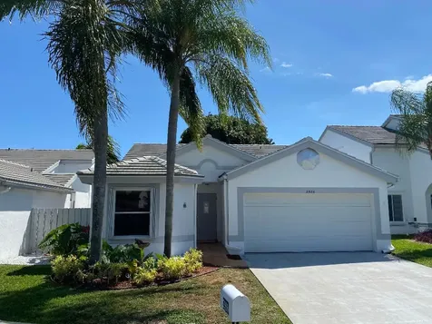 2986 Norway Pine Lane Lake Worth FL 33462