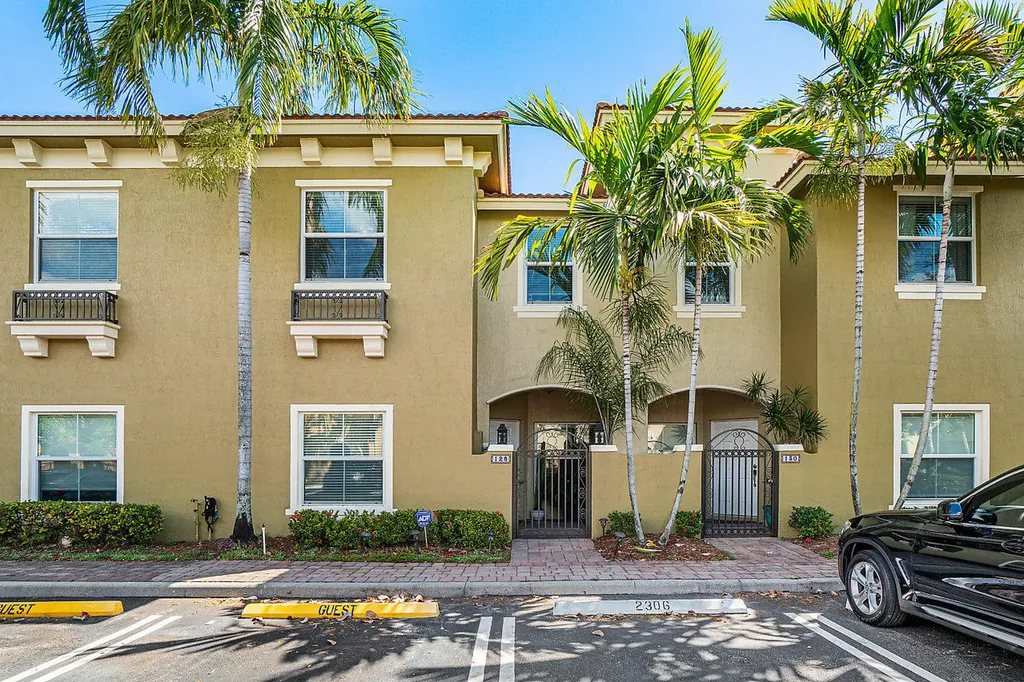 128 Monterey Bay Drive Boynton Beach FL 33426
