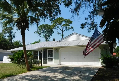 8102 Santa Clara Boulevard Fort Pierce FL 34951