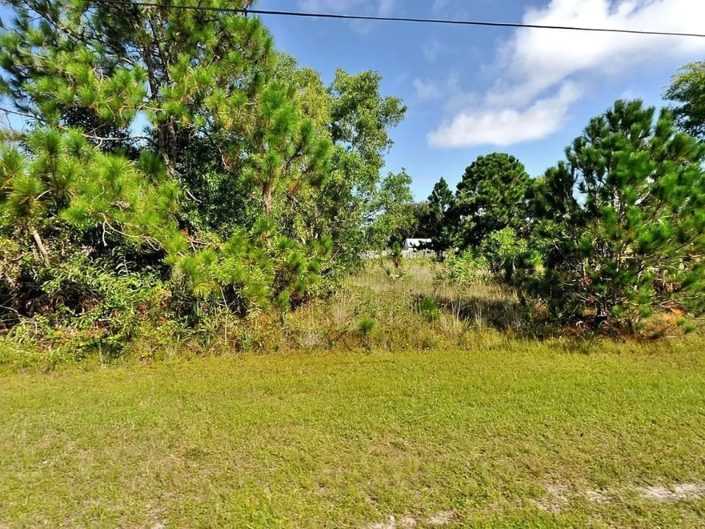 2717 SE Garfield Avenue Port St Lucie FL 34952