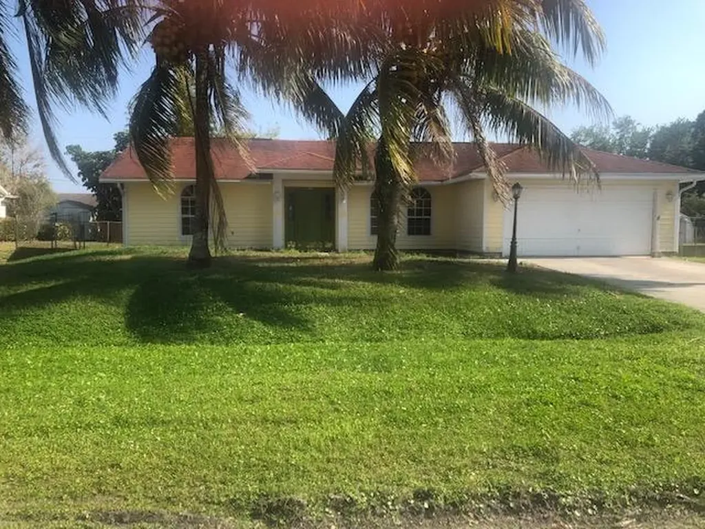 144 SW Grimaldo Terrace Port St Lucie FL 34984