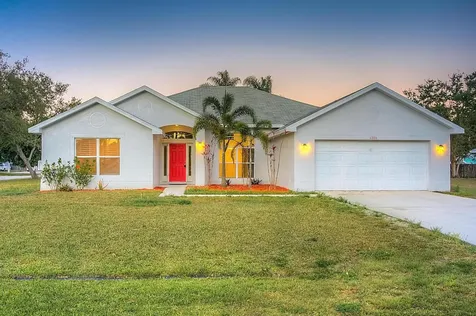 1301 SE Laconia Lane Port St Lucie FL 34983