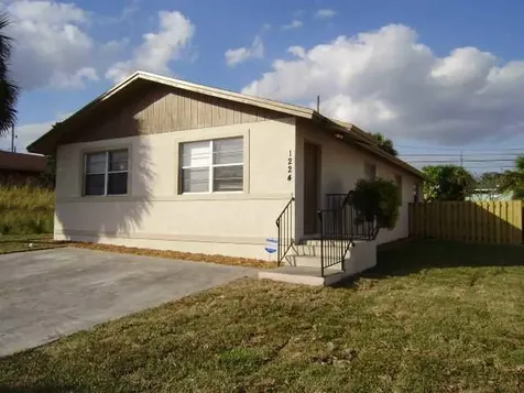 1224 W 32nd Street Riviera Beach FL 33404