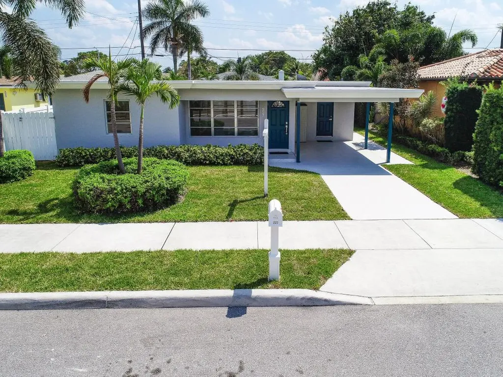 227 Vanderbilt Drive Lake Worth Beach FL 33460