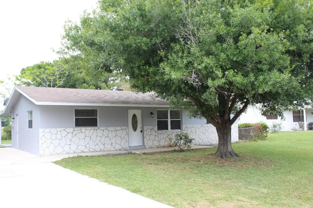 5503 Seagrape Drive Fort Pierce FL 34982