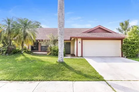 679 Carnation Court Wellington FL 33414