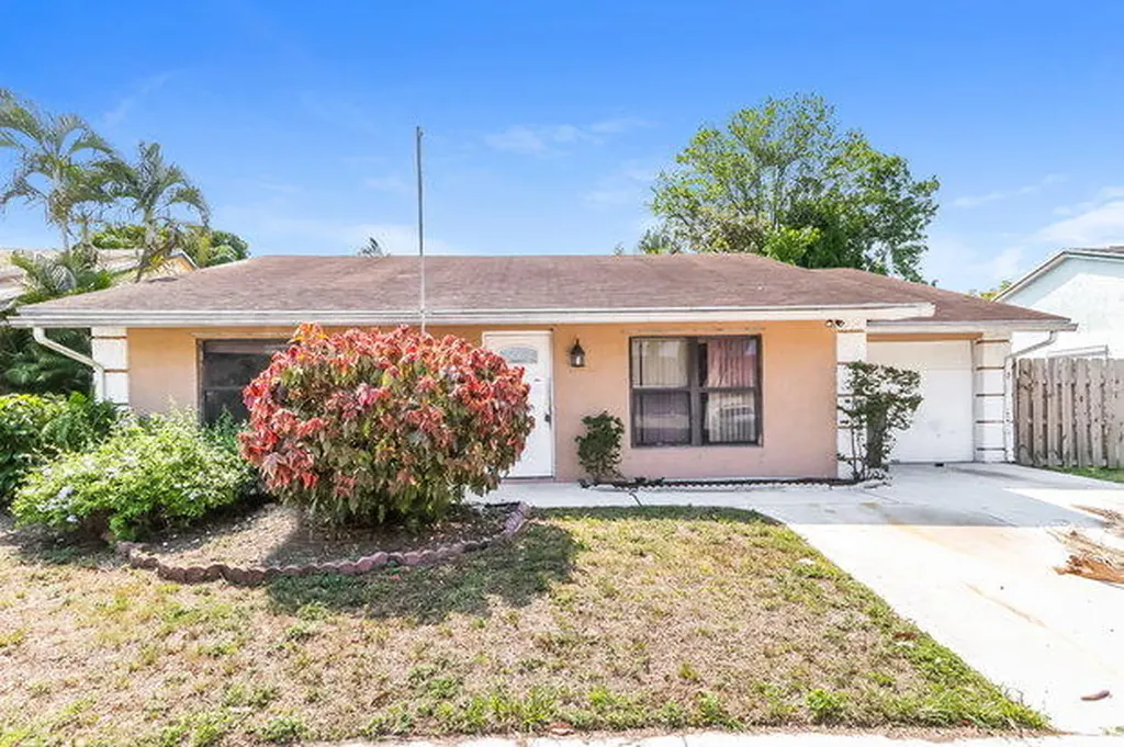 5872 Corson Place Lake Worth FL 33463