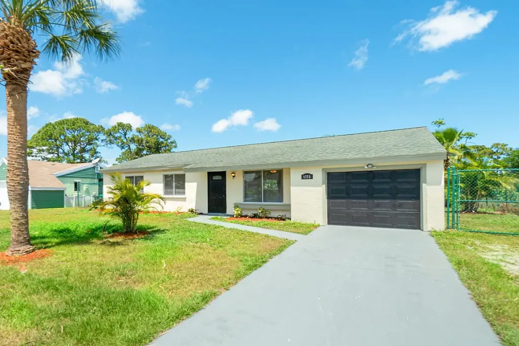 1773 SE Elkhart Terrace Port St Lucie FL 34952