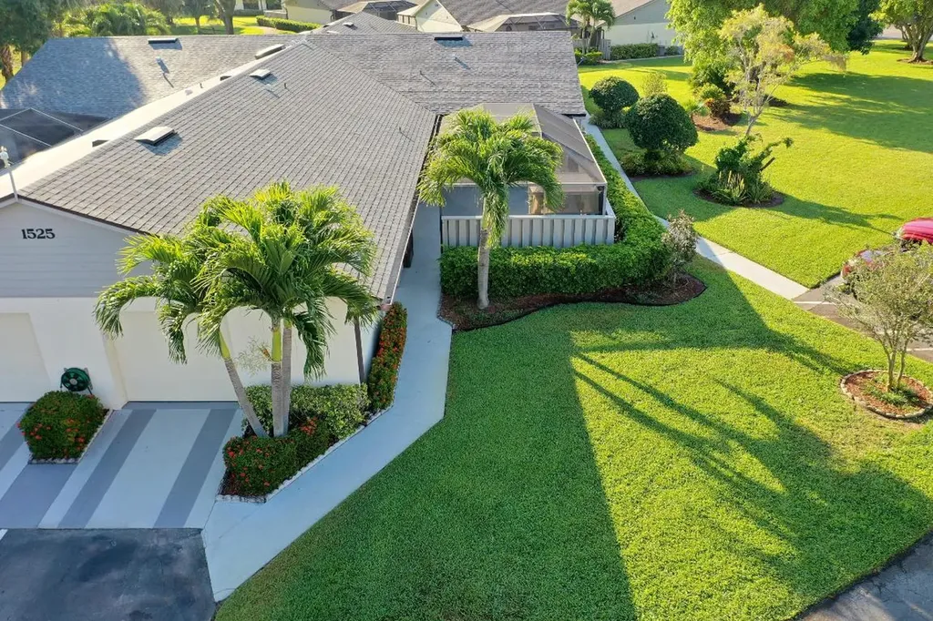1525 Pheasant Walk Fort Pierce FL 34950