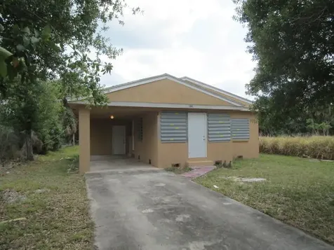 904 N 14th Street Fort Pierce FL 34950