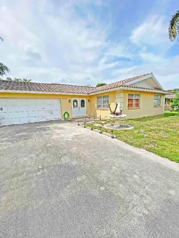 6963 Tradewind Way Lake Worth FL 33462