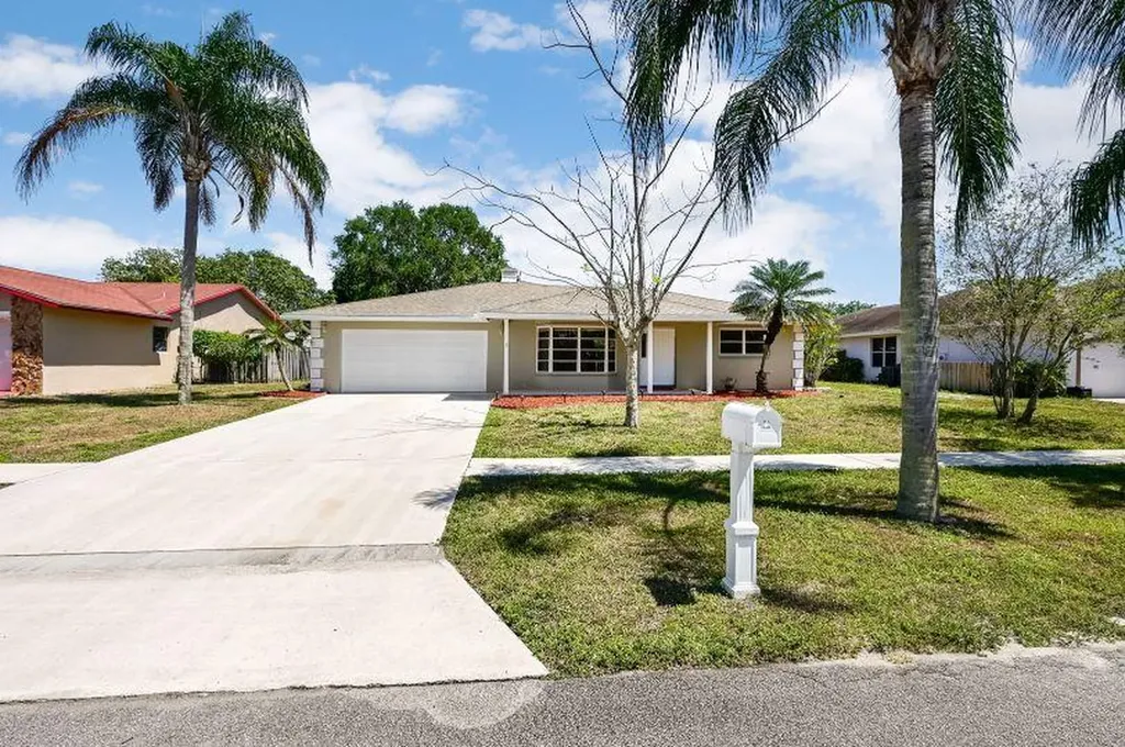 111 Valencia Street Royal Palm Beach FL 33411