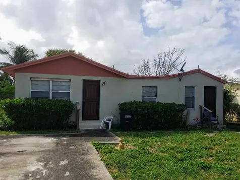 138 SW 10th Avenue Delray Beach FL 33444